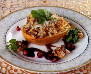 айва, фаршированная грецкими орехами